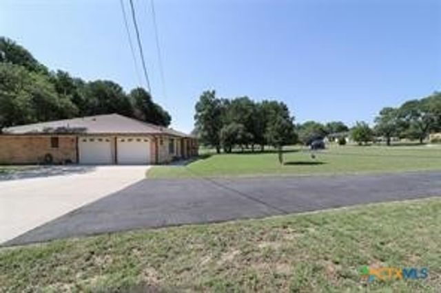 221 County Road 4748, Kempner, TX 76539