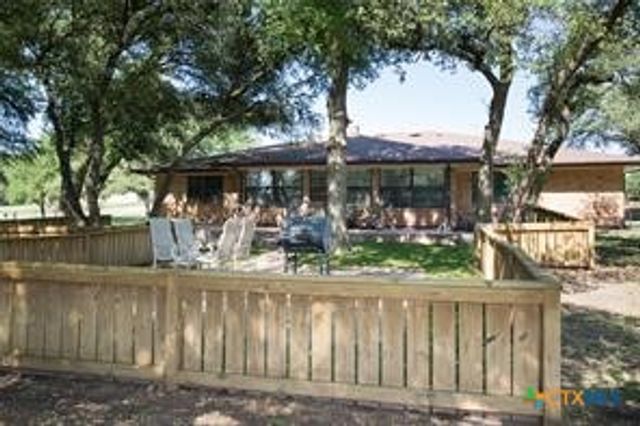 221 County Road 4748, Kempner, TX 76539