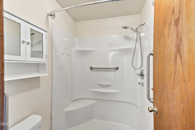 1207 NE Madrone, Grants Pass, OR 97526