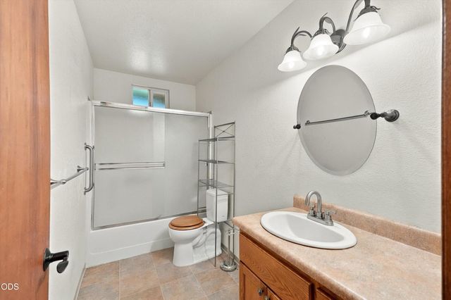 1207 NE Madrone, Grants Pass, OR 97526