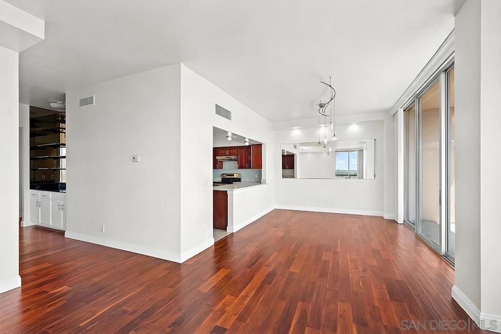 Image 7 of property listing at 3634 7th Avenue 14F, San Diego, CA 92103