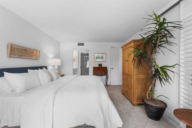 1269 DOCKSIDE PLACE 115, Sarasota, FL 34242