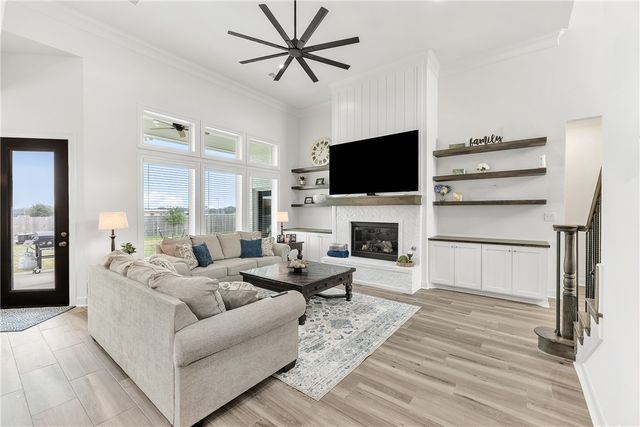 4217 Skylar Drive, College Station, TX 77845