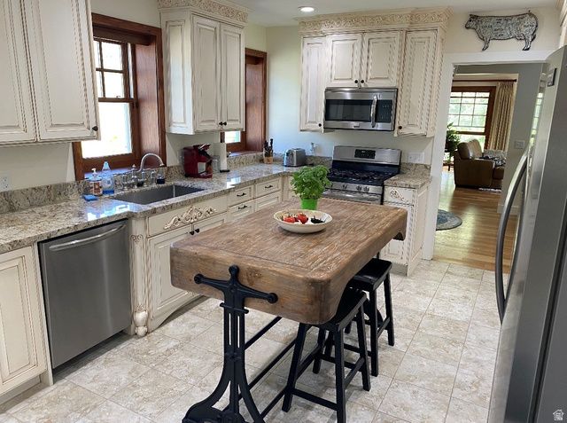 786 E ELEVENTH AVE, Salt Lake City, UT 84103