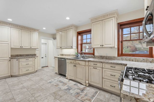 786 E ELEVENTH AVE, Salt Lake City, UT 84103