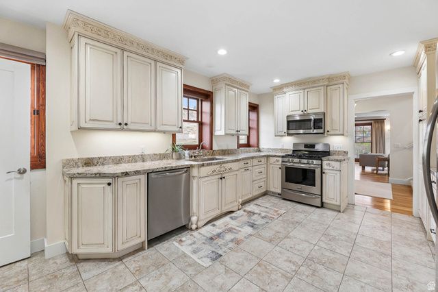 786 E ELEVENTH AVE, Salt Lake City, UT 84103