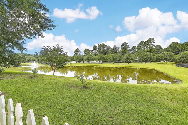 8983 Planters Row Lane, Summerville, SC 29485