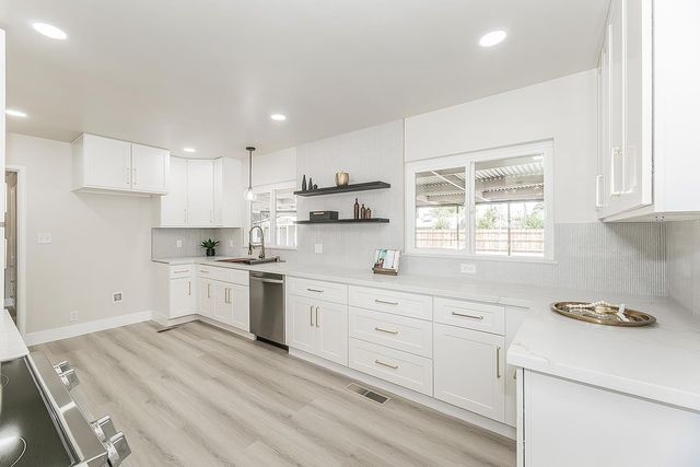 5383 Easterby Drive N, Fresno, CA 93727