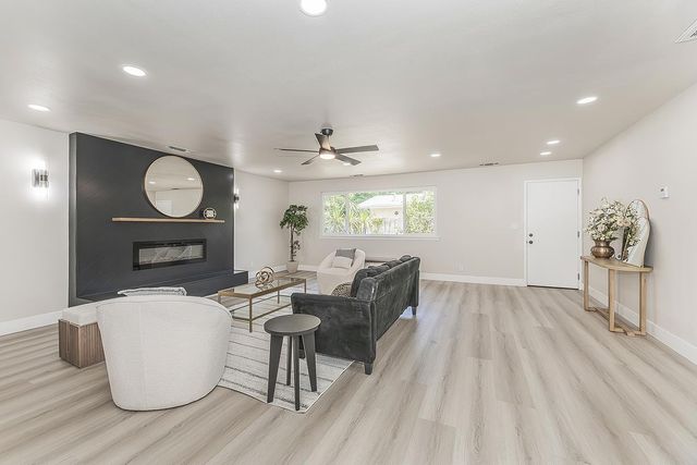 5383 Easterby Drive N, Fresno, CA 93727
