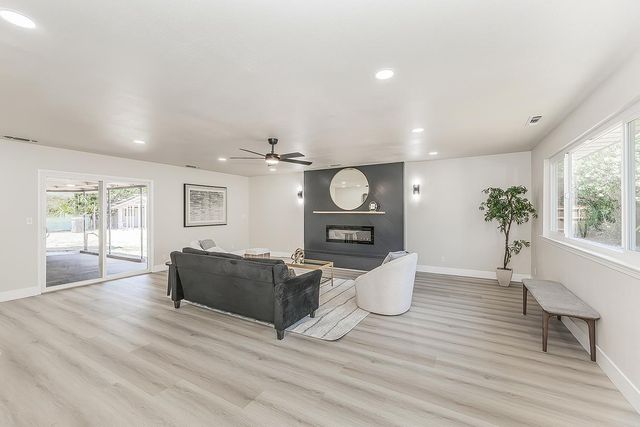5383 Easterby Drive N, Fresno, CA 93727