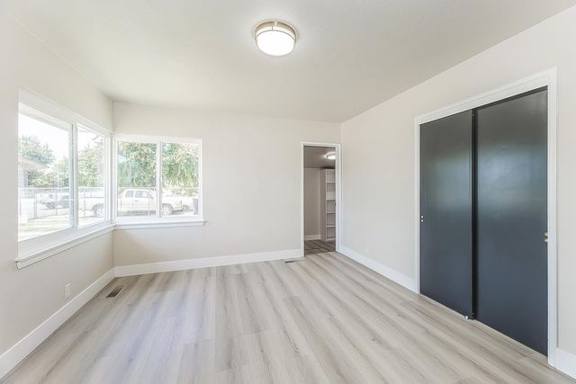 5383 Easterby Drive N, Fresno, CA 93727