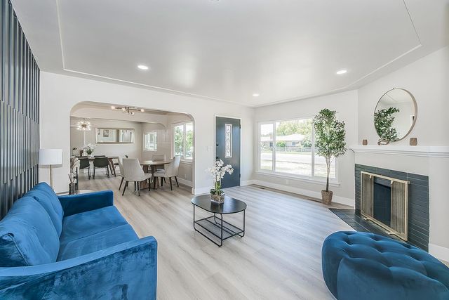 5383 Easterby Drive N, Fresno, CA 93727