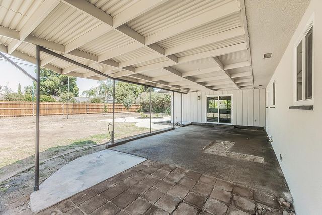 5383 Easterby Drive N, Fresno, CA 93727