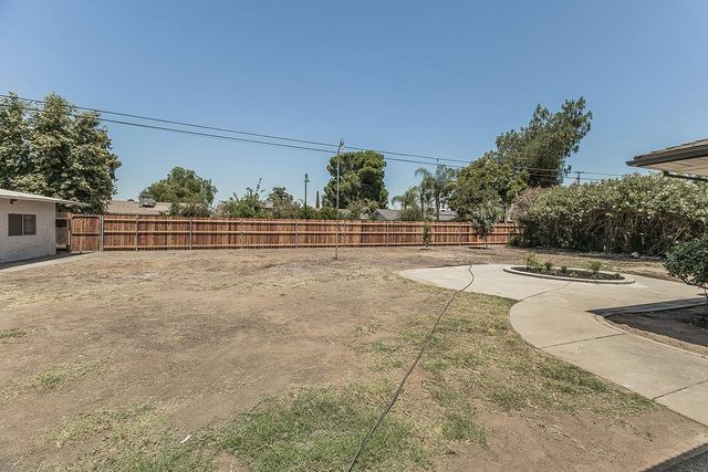 5383 Easterby Drive N, Fresno, CA 93727