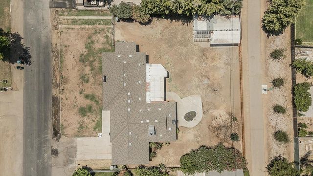 5383 Easterby Drive N, Fresno, CA 93727