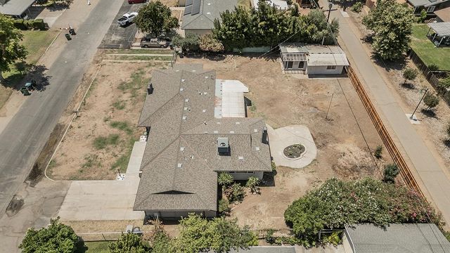 5383 Easterby Drive N, Fresno, CA 93727