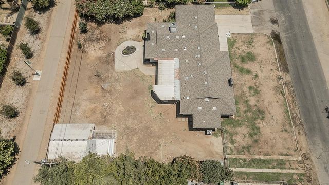 5383 Easterby Drive N, Fresno, CA 93727