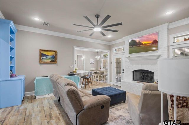 212 Pecan Park Dr, Bullard, TX 75757