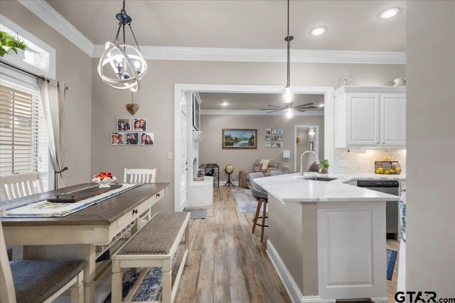 212 Pecan Park Dr, Bullard, TX 75757