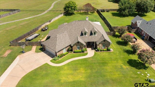212 Pecan Park Dr, Bullard, TX 75757