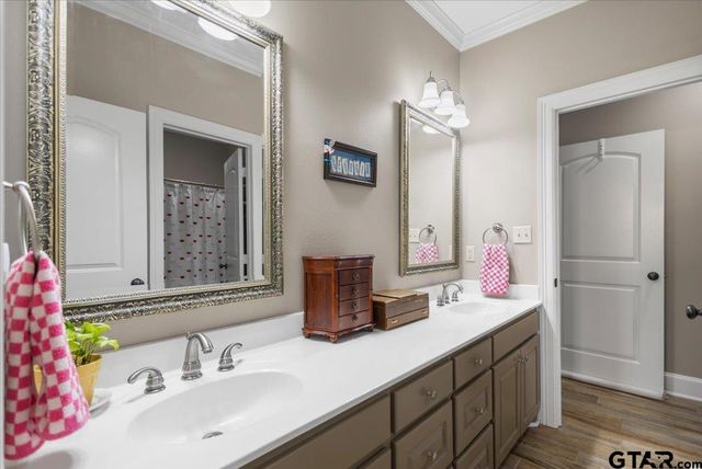 212 Pecan Park Dr, Bullard, TX 75757