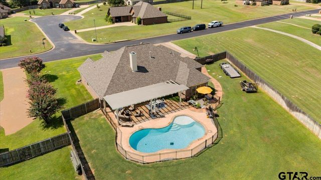 212 Pecan Park Dr, Bullard, TX 75757