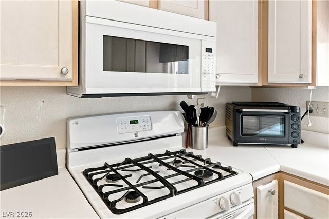 2820 Brianwood Court, Las Vegas, NV 89134