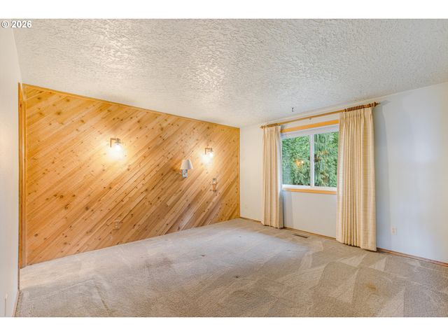 2245 Se WENDY Dr, Gresham, OR 97080