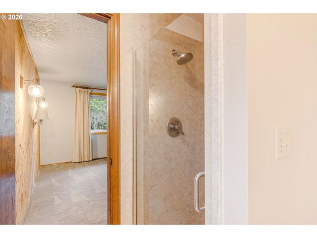 2245 Se WENDY Dr, Gresham, OR 97080