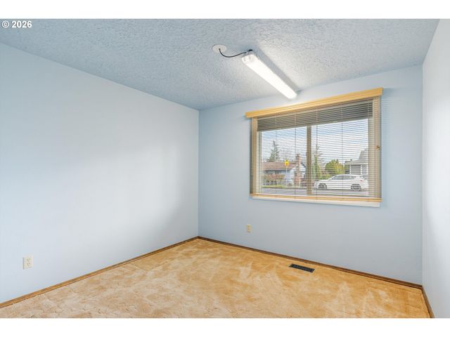 2245 Se WENDY Dr, Gresham, OR 97080