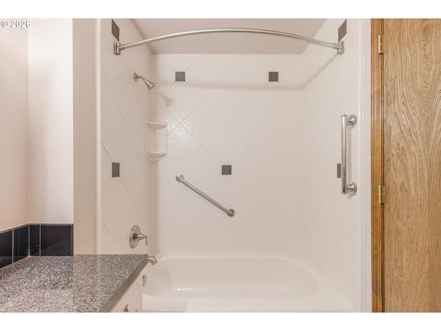 2245 Se WENDY Dr, Gresham, OR 97080