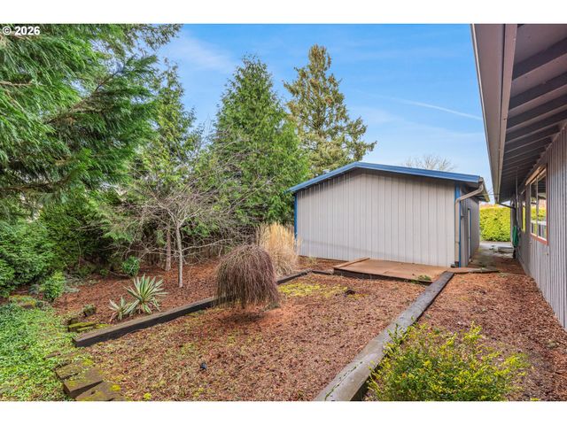 2245 Se WENDY Dr, Gresham, OR 97080