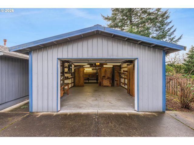 2245 Se WENDY Dr, Gresham, OR 97080
