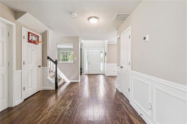 6555 Glen Pond Trace, Cumming, GA 30028