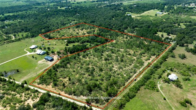 410 Green Acre DR, Dale, TX 78616