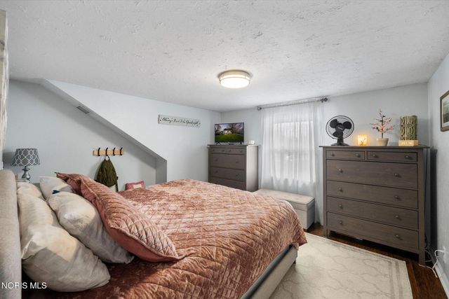 903 Lochhaven Boulevard, Maumee, OH 43537