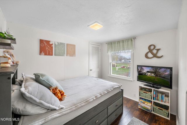 903 Lochhaven Boulevard, Maumee, OH 43537