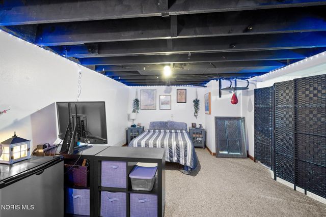 903 Lochhaven Boulevard, Maumee, OH 43537