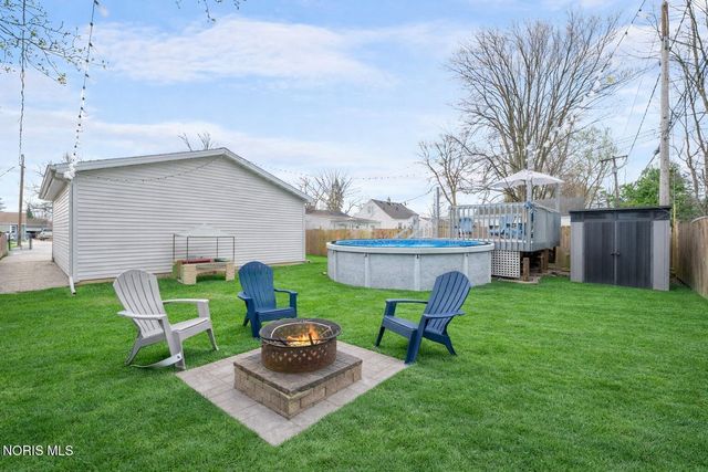 903 Lochhaven Boulevard, Maumee, OH 43537