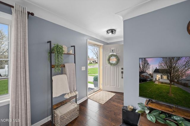 903 Lochhaven Boulevard, Maumee, OH 43537