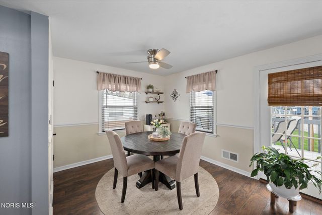 903 Lochhaven Boulevard, Maumee, OH 43537