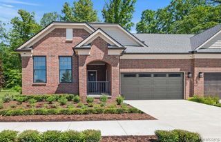 55717 Oak Pointe Drive, Shelby Twp, MI 48315