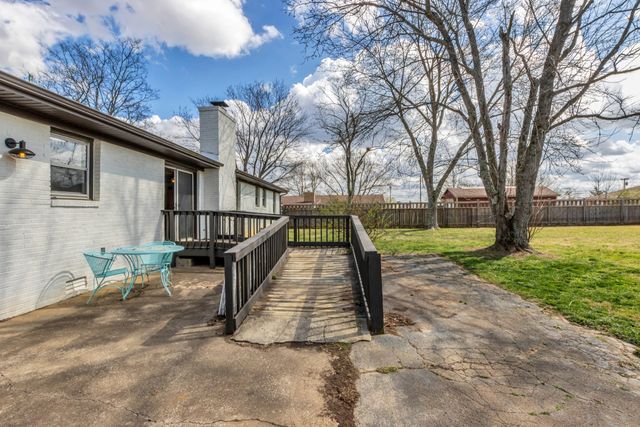 1261 Harrison Rd, Murfreesboro, TN 37128