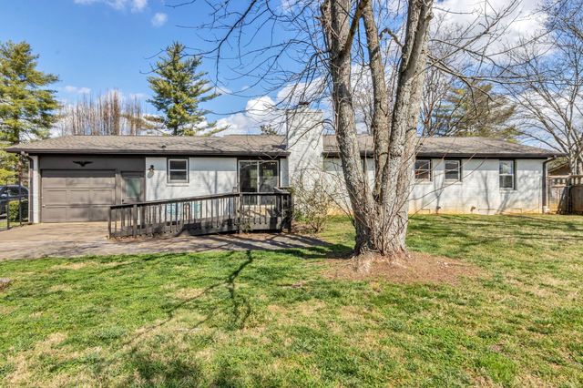 1261 Harrison Rd, Murfreesboro, TN 37128