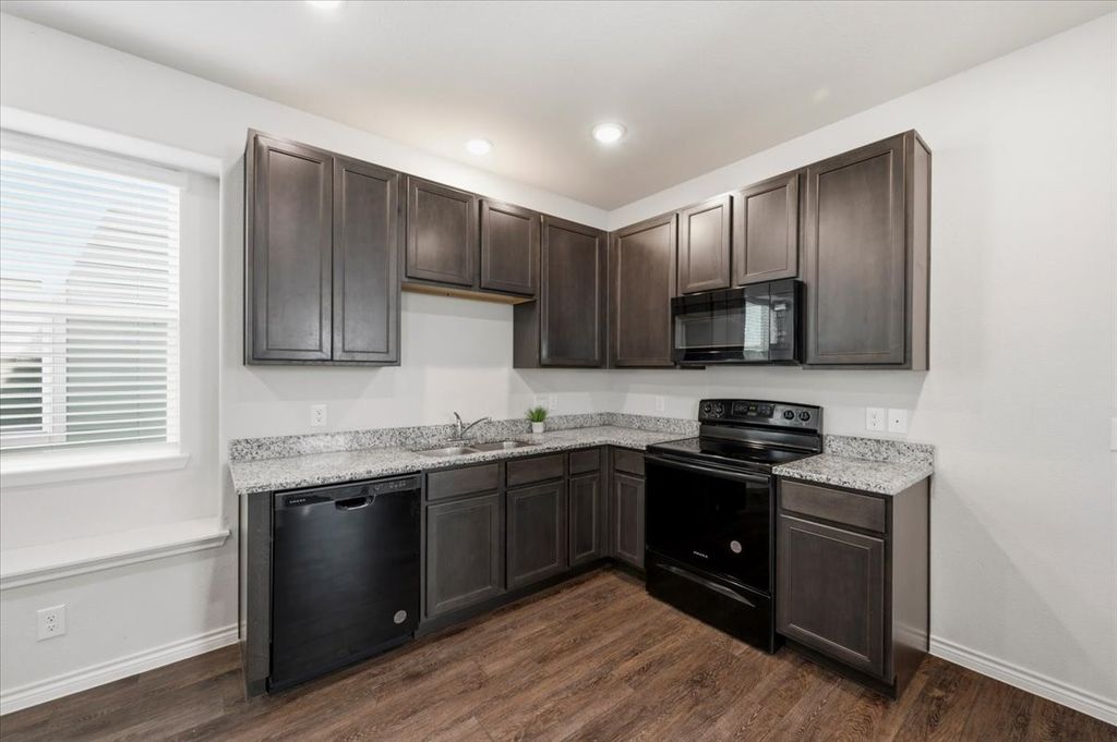5721 Topwater Trail, Fort Worth, TX 76119 — photo 5