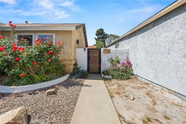 2634 Nandina Drive, Palmdale, CA 93550