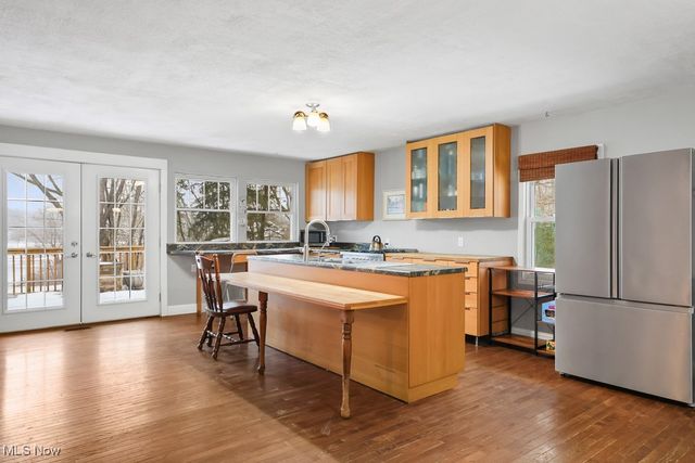 81 Cherry Drive NW, North Canton, OH 44720