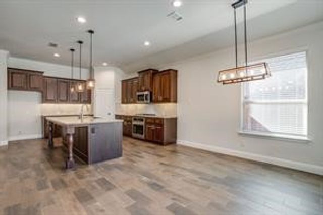 225 Palmerston Drive, Aledo, TX 76008