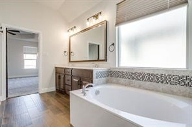 225 Palmerston Drive, Aledo, TX 76008