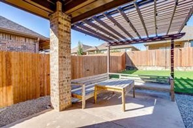 225 Palmerston Drive, Aledo, TX 76008